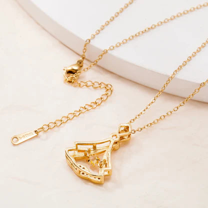 Elegant Gold Plated Crystal Pendant Necklace – Timeless Luxury Jewelry
